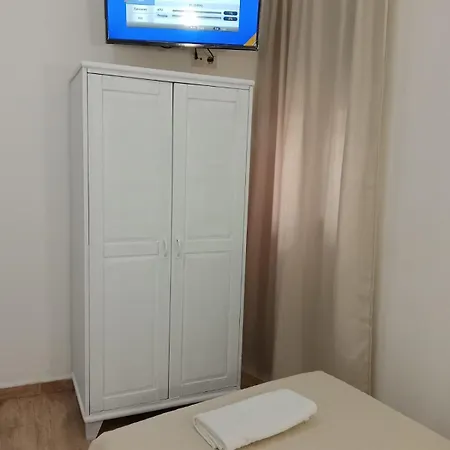 Pensión Alcarayón Pilas